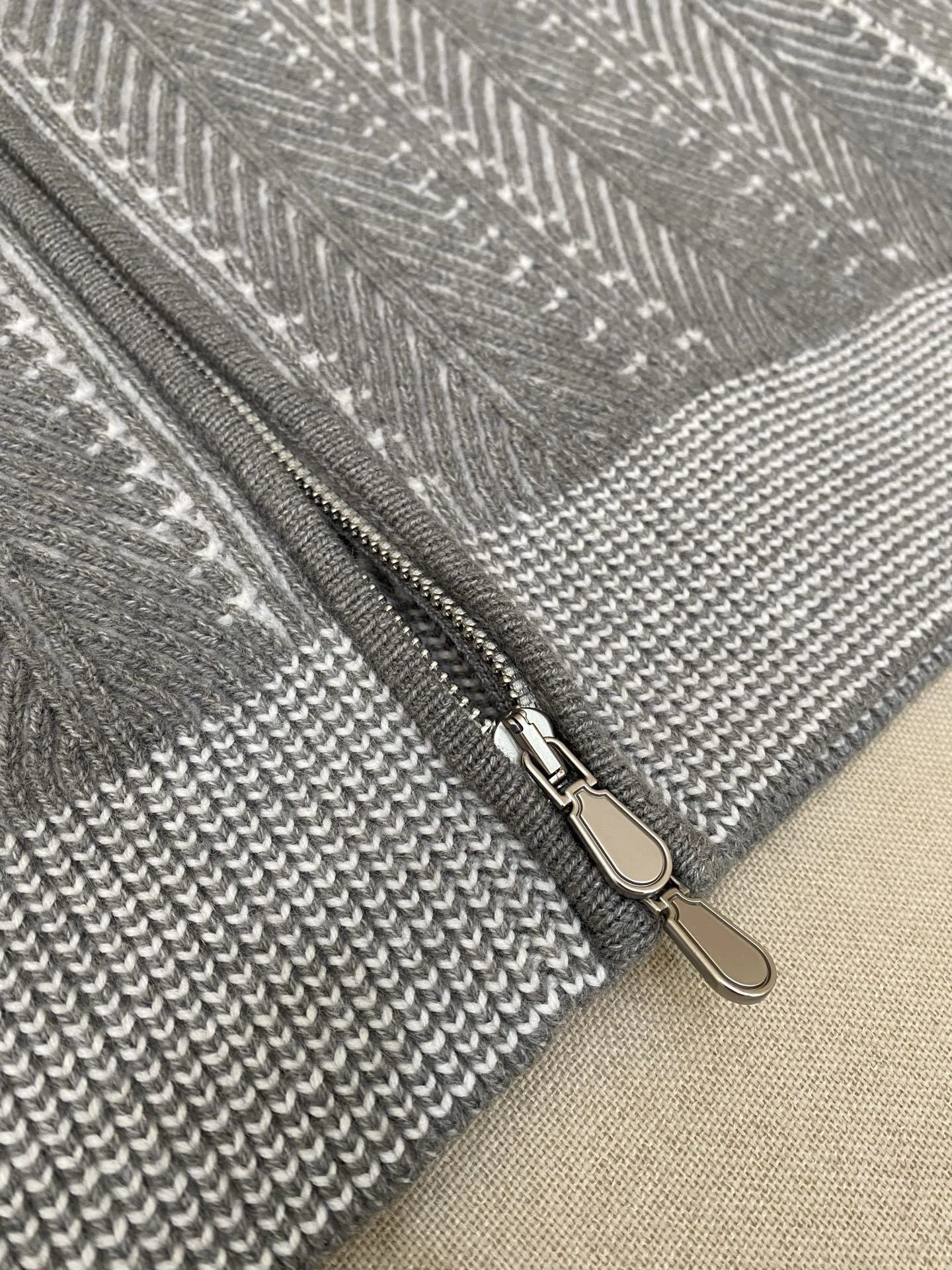 wg.luxury-- 2ru9588o cashmere 2colour item: E-F443J1820-2H